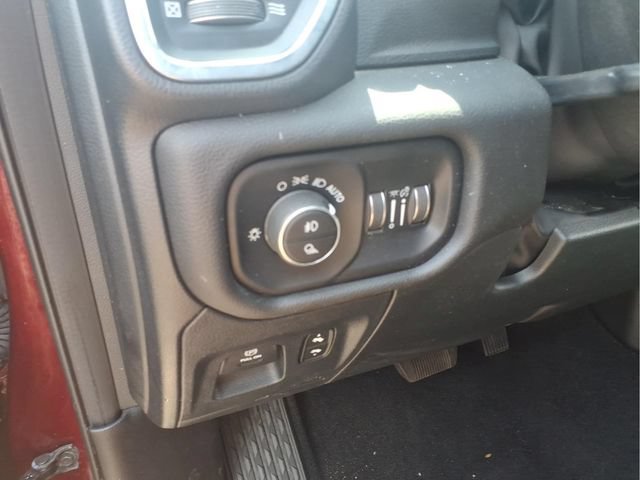 Used 2025 RAM 1500 Laramie AWD/4WD image 12