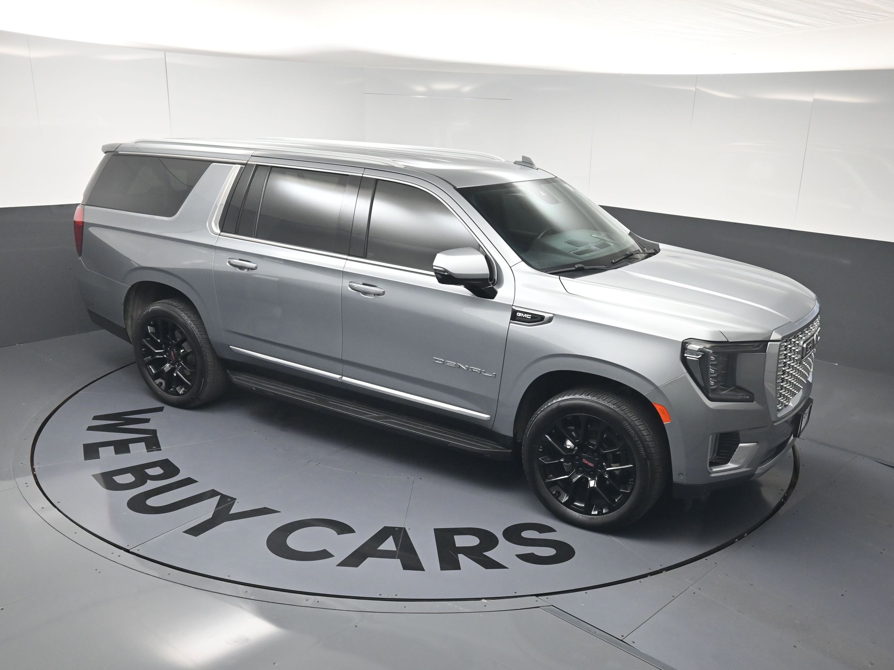 Used 2024 GMC Yukon XL Denali w/ Advanced Technology Package AWD/4WD image 33