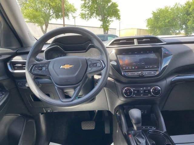 Used 2023 Chevrolet TrailBlazer LT w/ Convenience Package FWD image 32