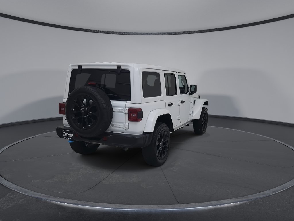 Certified 2024 Jeep Wrangler Unlimited Sahara AWD/4WD image 15