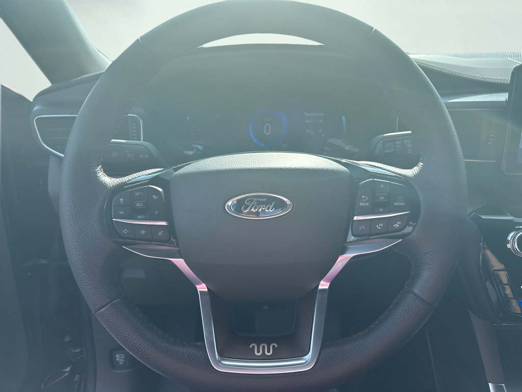 Used 2023 Ford Explorer King Ranch AWD/4WD image 12