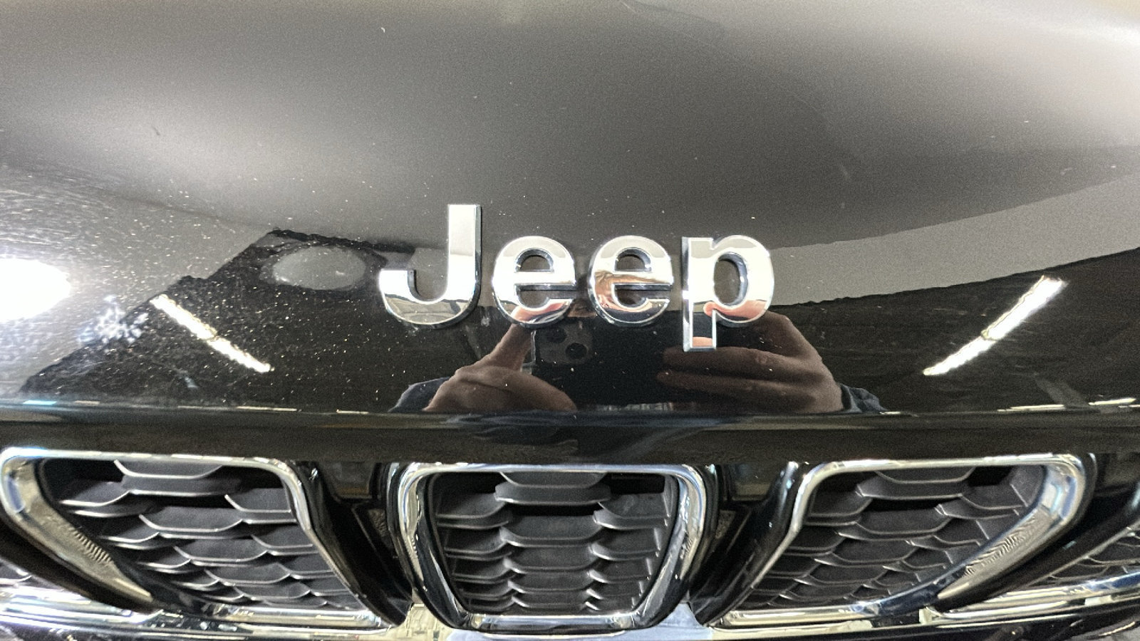 Used 2023 Jeep Grand Cherokee L Limited AWD/4WD image 10