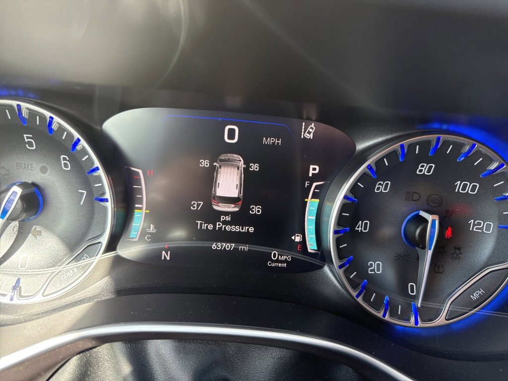 Used 2018 Chrysler Pacifica Limited w/ Advanced Safetytec Group image 6