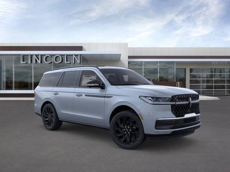 New 2025 Lincoln Navigator Reserve image 7