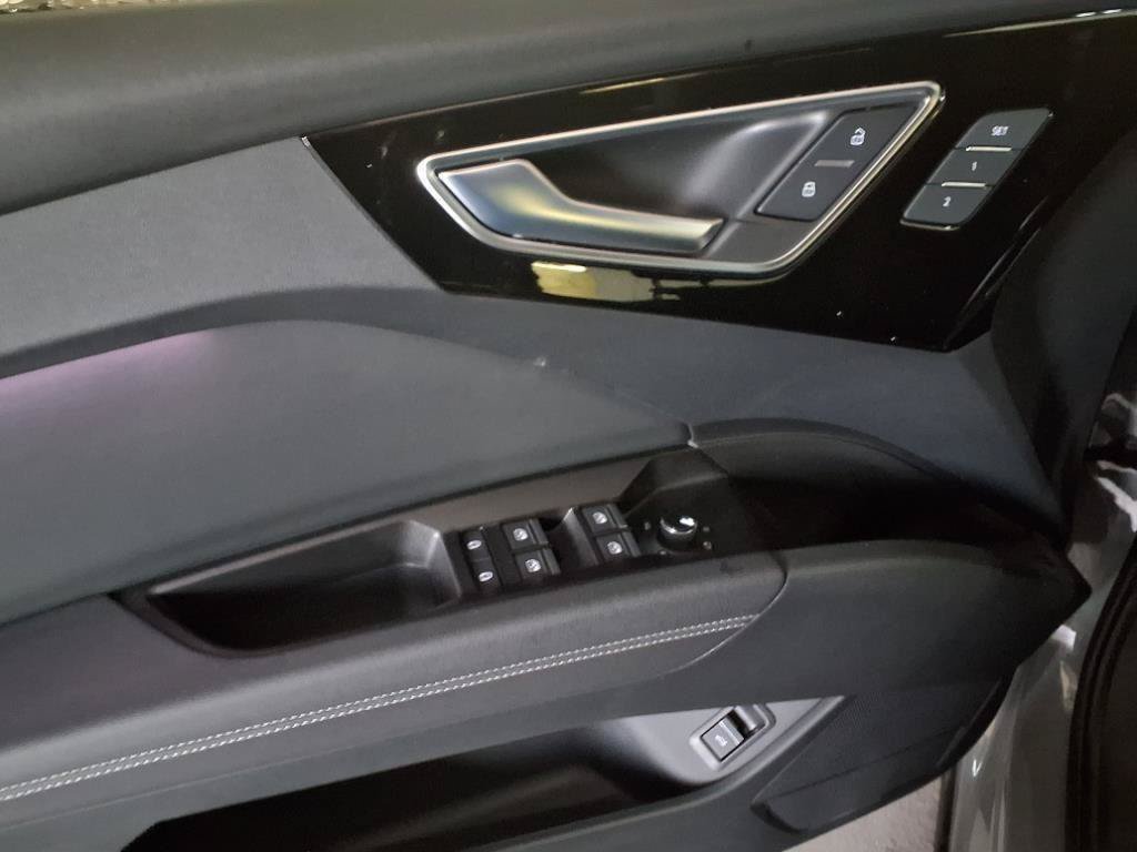 New 2025 Audi Q4 e-tron Premium Plus AWD/4WD image 11