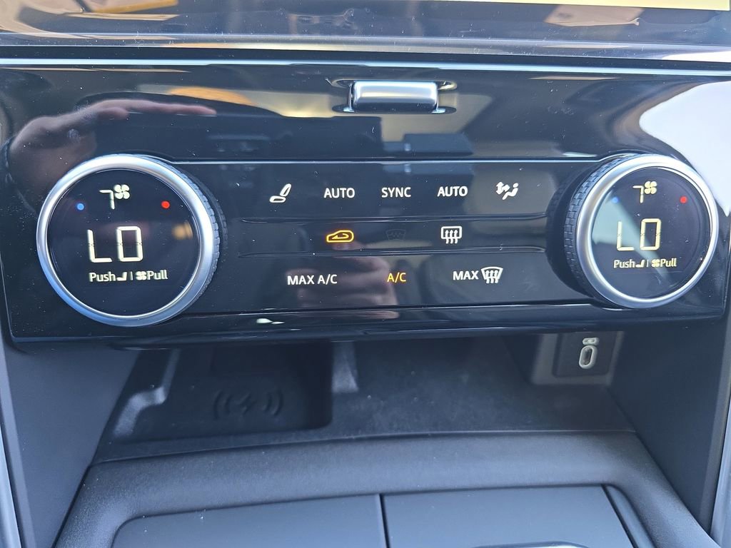 New 2026 Land Rover Discovery Limited Edition image 26