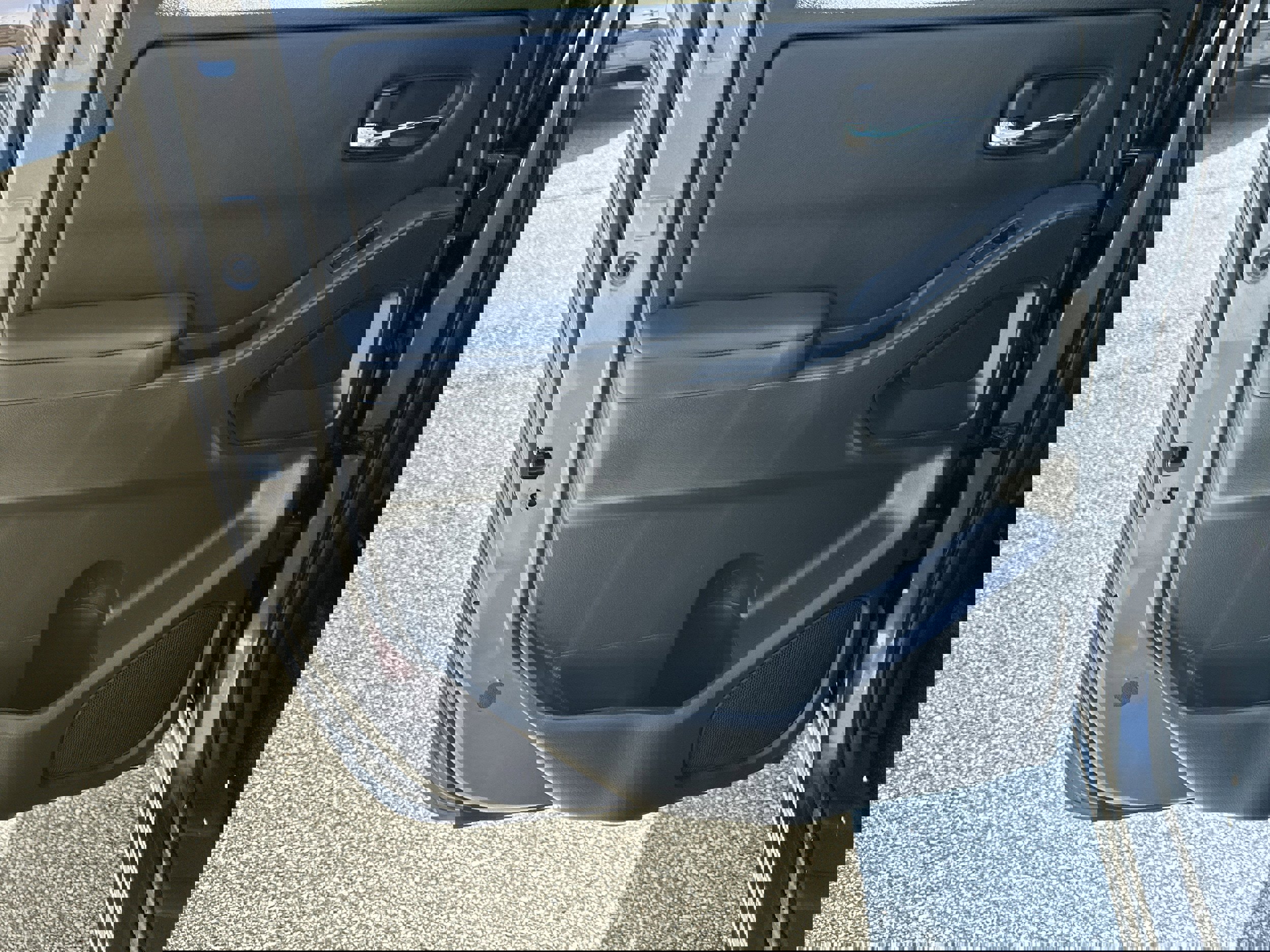 Used 2023 Nissan Frontier SV image 18