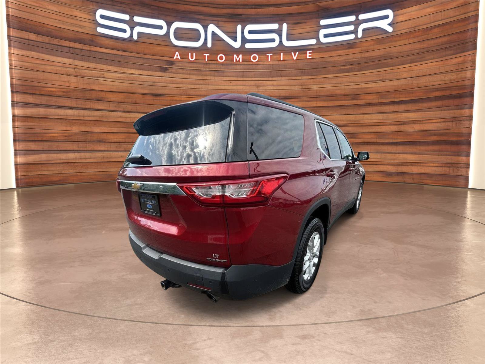 Used 2019 Chevrolet Traverse LT FWD image 7