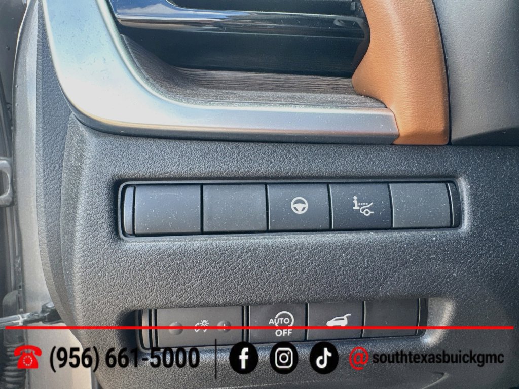Used 2024 Nissan Rogue Platinum w/ Platinum Premium Package FWD image 22
