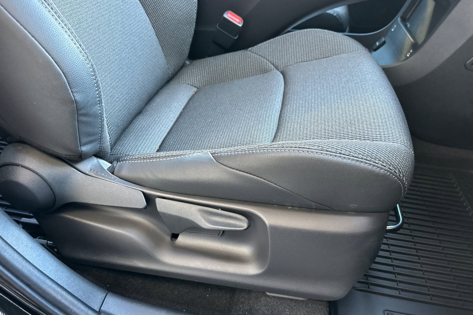 Used 2025 Toyota bZ4X AWD image 23