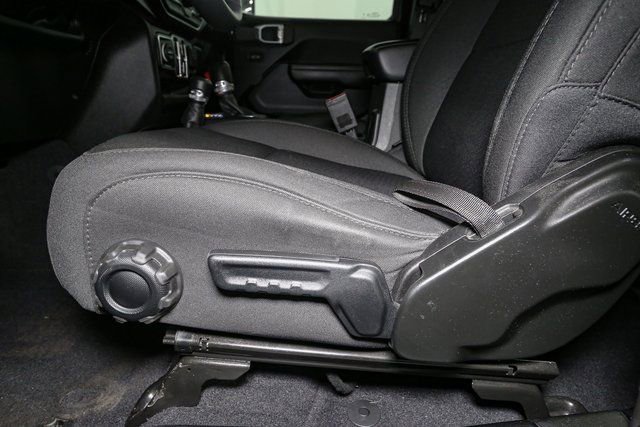 Used 2023 Jeep Wrangler Willys 4xe w/ Sun & Screen Package image 39