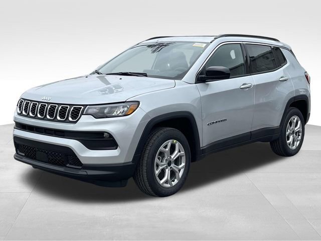 New 2026 Jeep Compass Latitude image 3