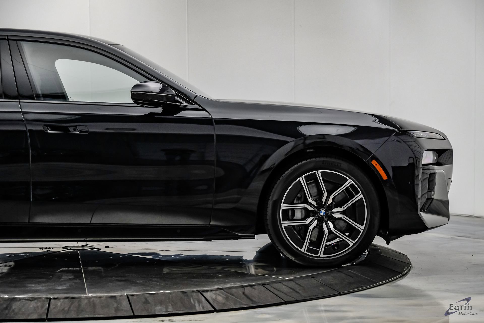 Used 2026 BMW 760i xDrive w/ Executive Package AWD/4WD image 22