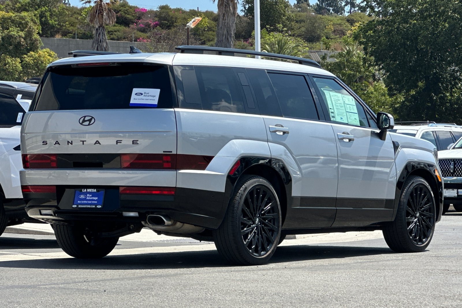 Used 2025 Hyundai Santa Fe Calligraphy AWD/4WD image 3