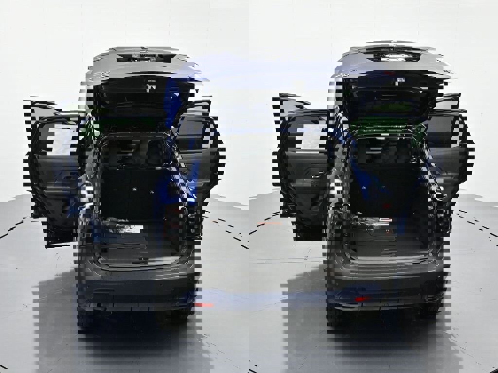 New 2026 Nissan Kicks SR image 43