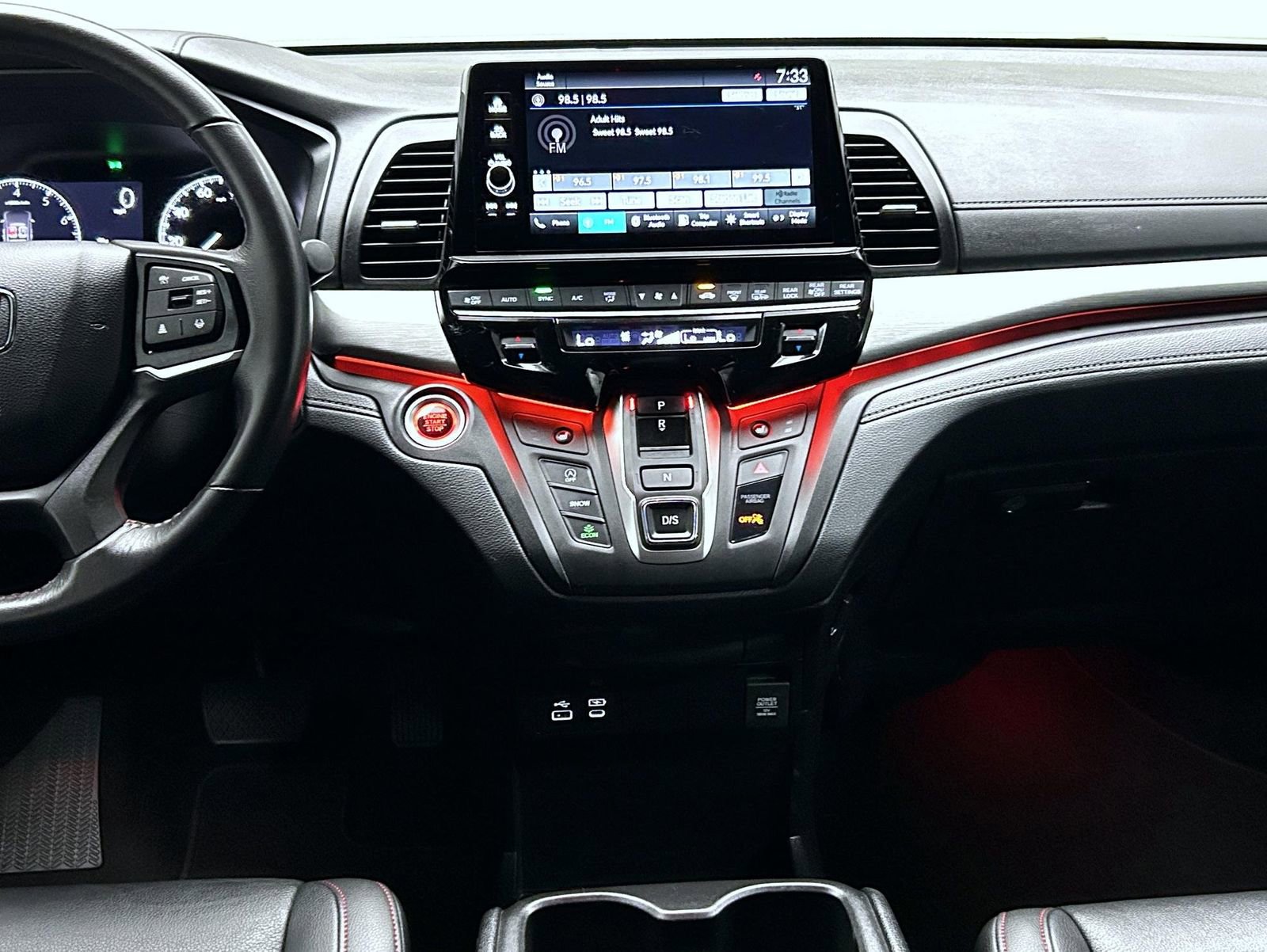 Used 2025 Honda Odyssey Sport-L image 13