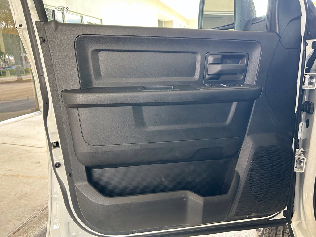 Used 2026 RAM 3500 Tradesman w/ Chrome Appearance Group RWD image 29