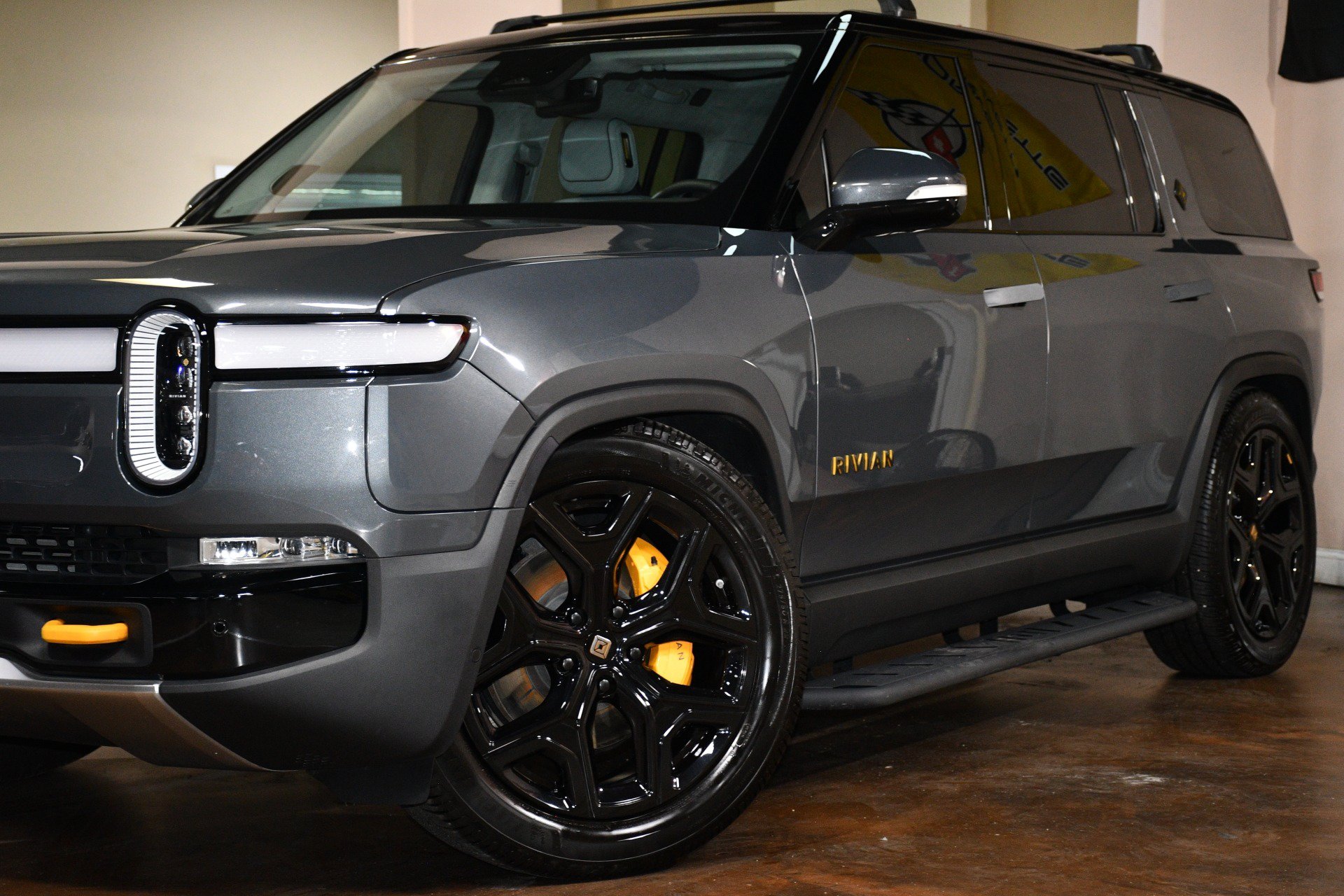 Used 2023 Rivian R1S Launch Edition Quad AWD/4WD image 54