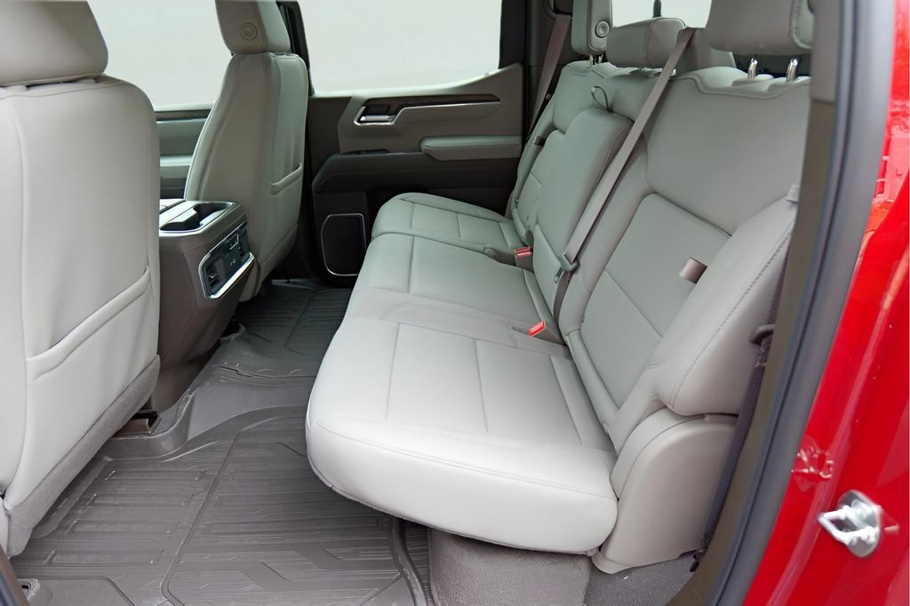 New 2026 GMC Sierra 1500 SLT image 22