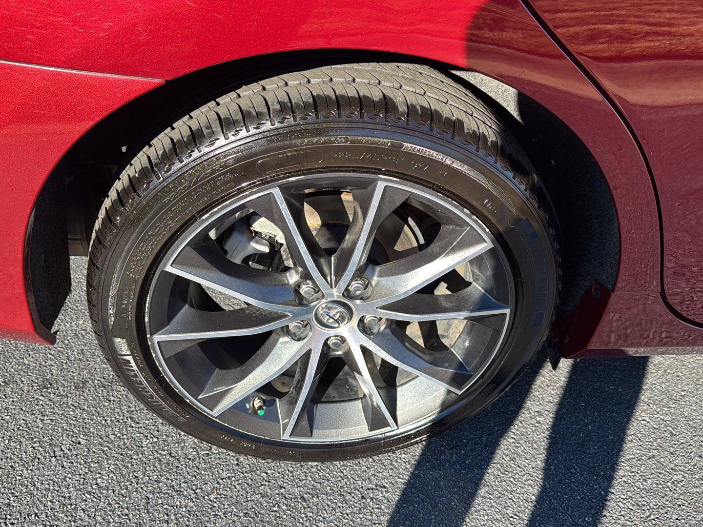 Used 2016 Toyota Camry XSE image 34