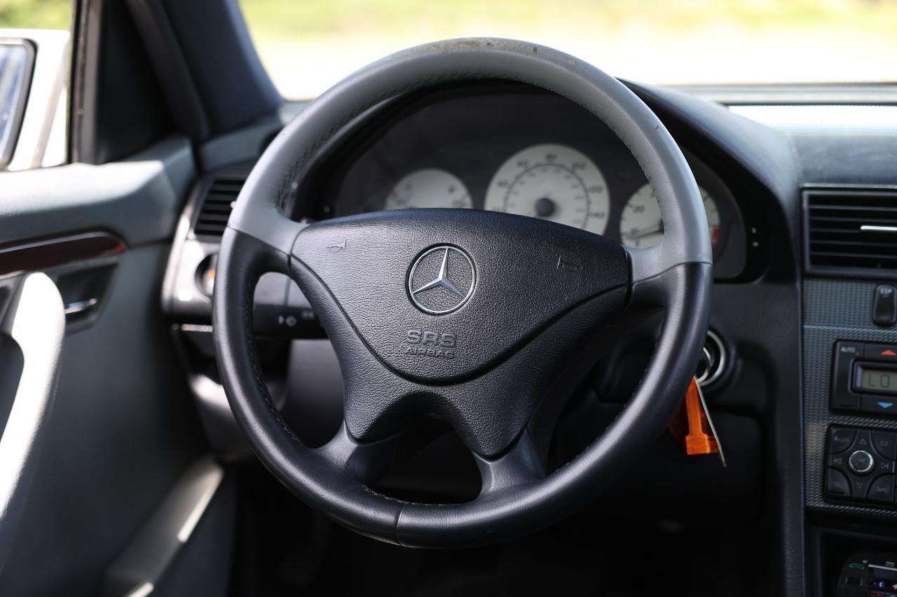 Used 2000 Mercedes-Benz C 280 Sedan image 26