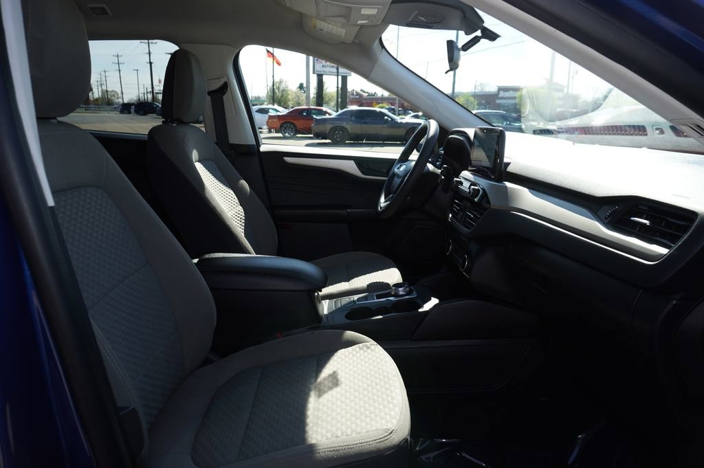Used 2022 Ford Escape SE FWD image 30