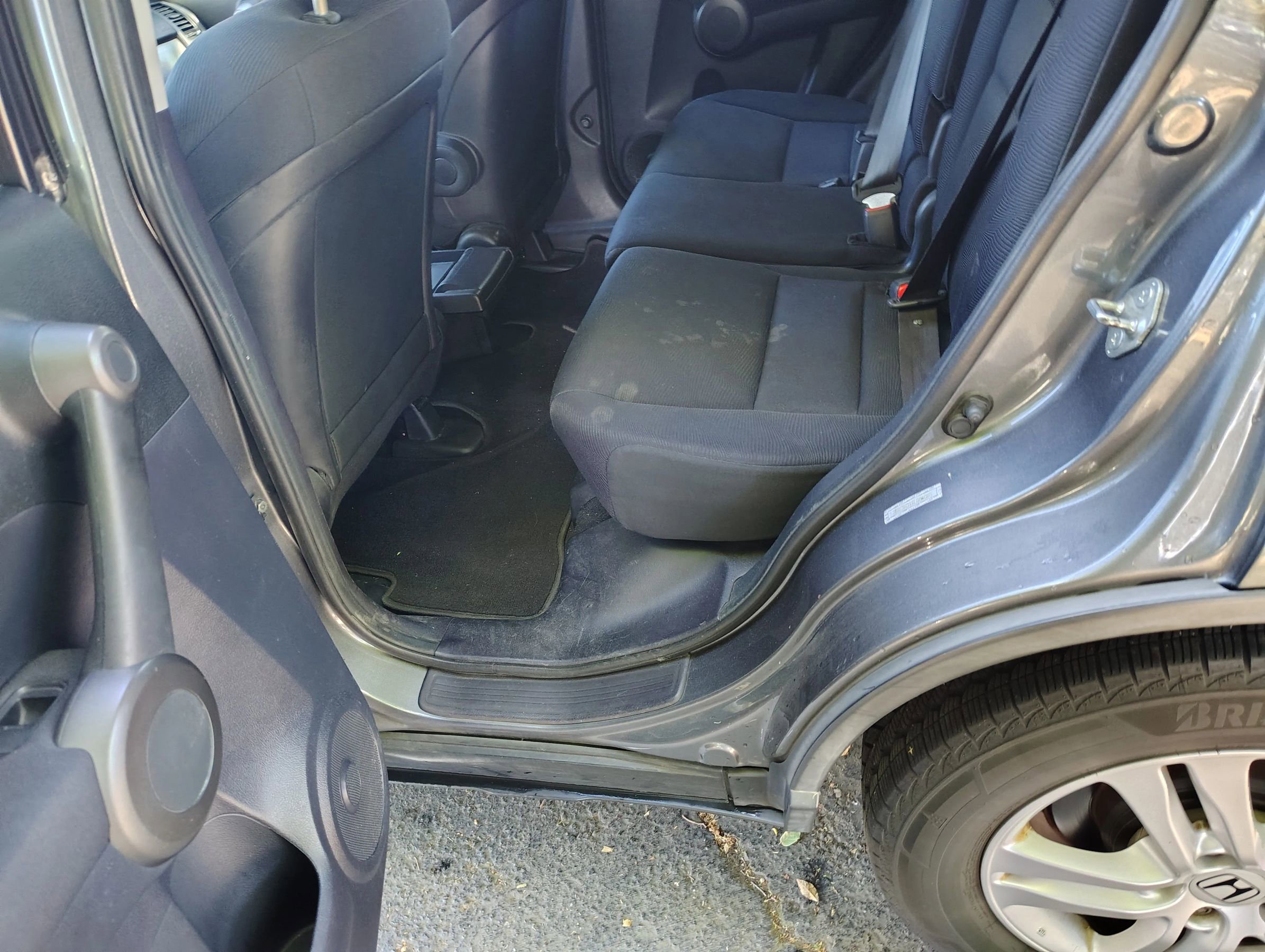 Used 2011 Honda CR-V LX image 11