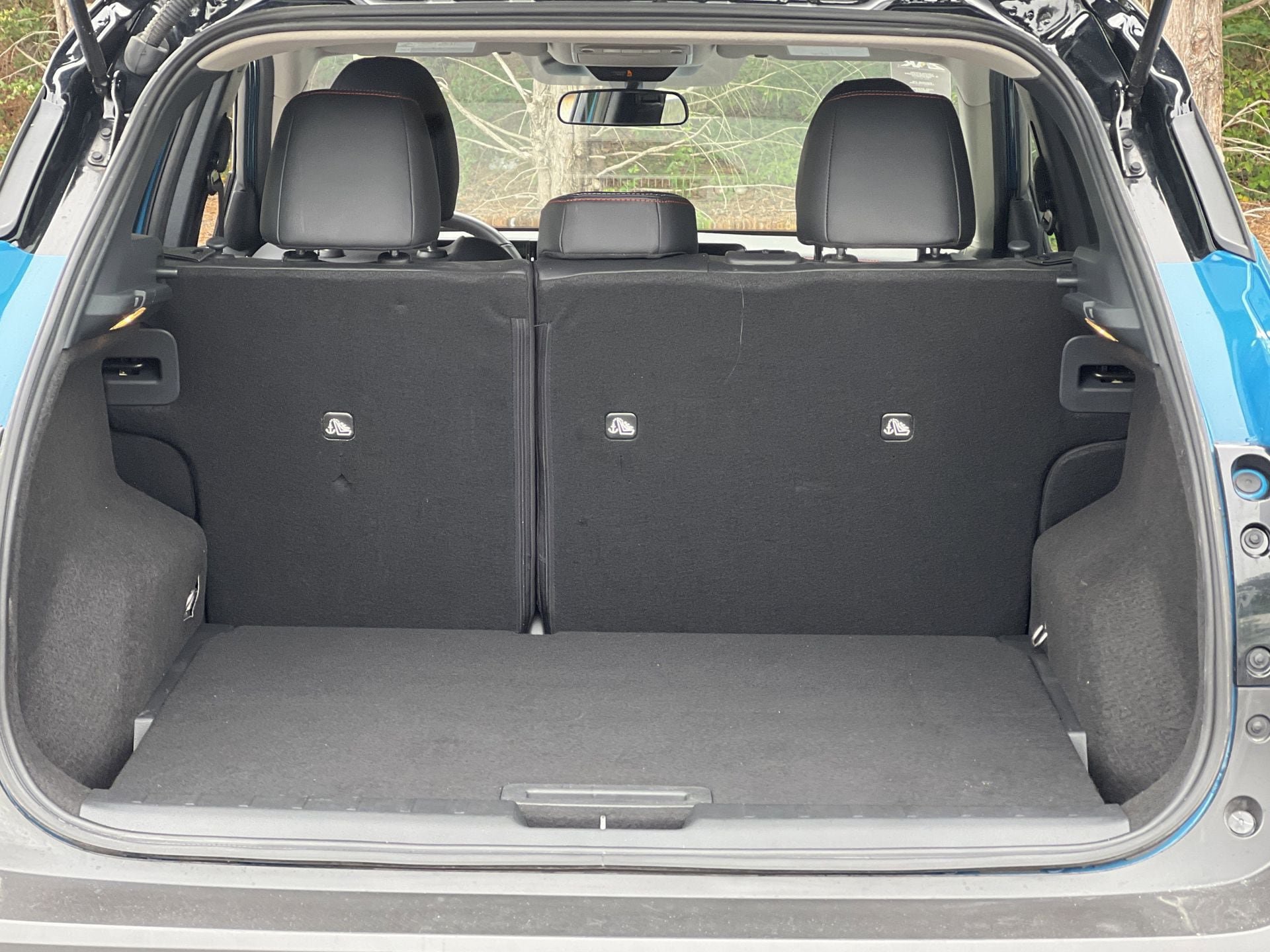 Certified 2025 Nissan Kicks SR FWD image 20