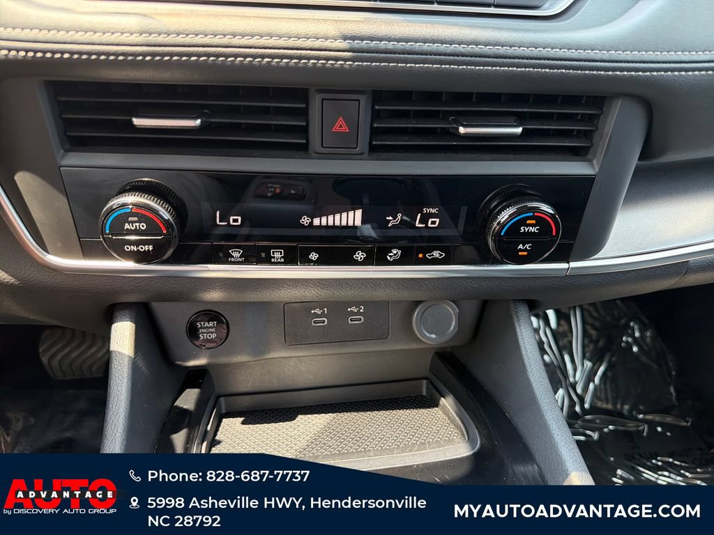 Used 2025 Nissan Rogue SV AWD/4WD image 15