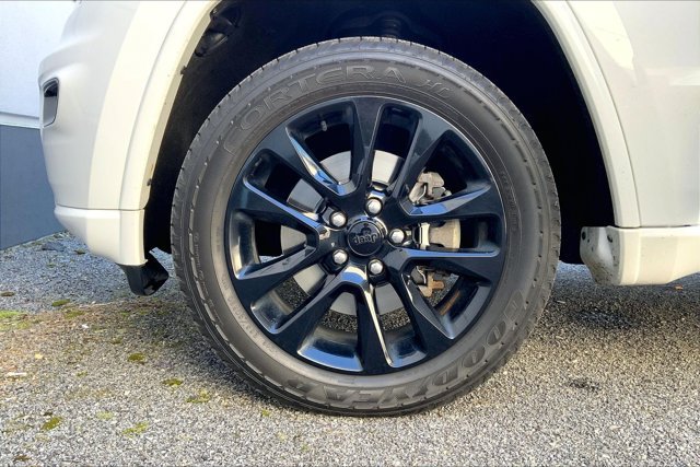 Used 2021 Jeep Grand Cherokee Laredo X AWD/4WD image 8