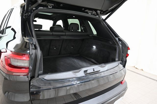 Used 2022 BMW X5 xDrive40i w/ Parking Assistance Package image 20
