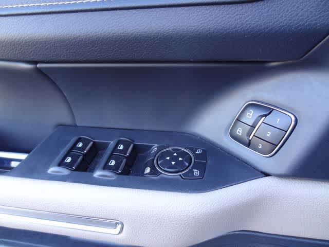 Used 2023 Ford Expedition Limited AWD/4WD image 25