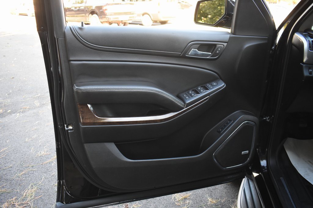 Used 2016 Chevrolet Tahoe LT w/ Luxury Package image 15