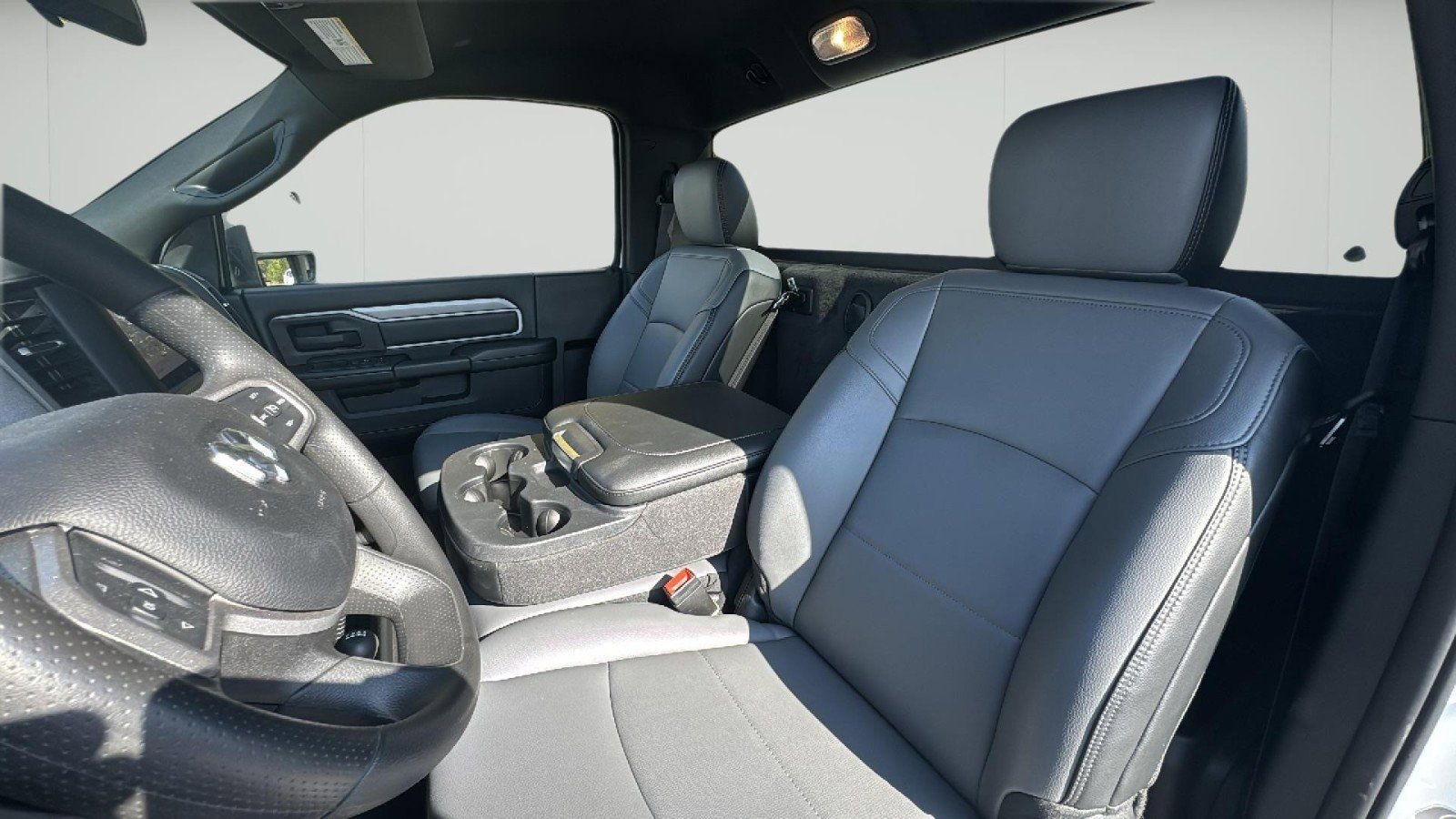 New 2024 RAM 3500 Tradesman w/ Chrome Appearance Group AWD/4WD image 16