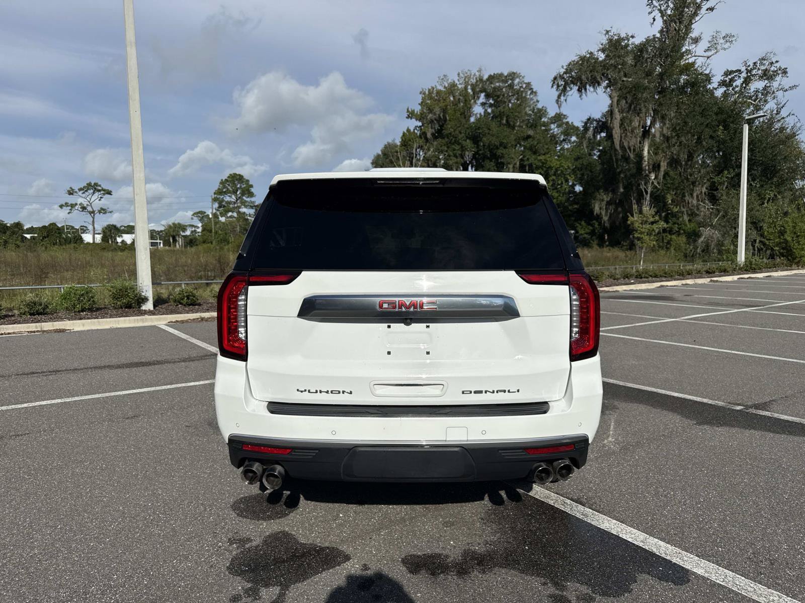Used 2023 GMC Yukon Denali RWD image 4