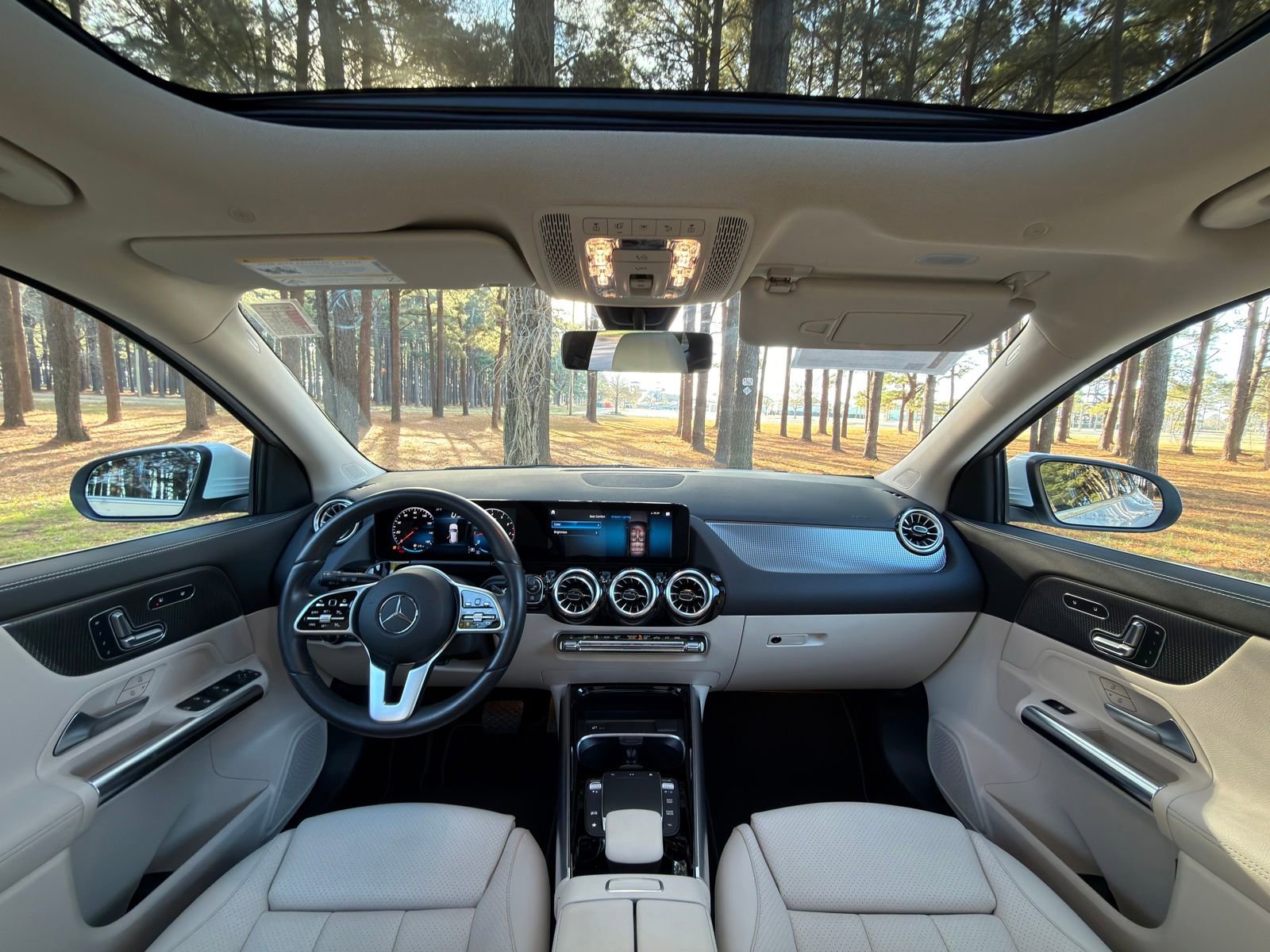 Certified 2022 Mercedes-Benz GLA 250 image 2