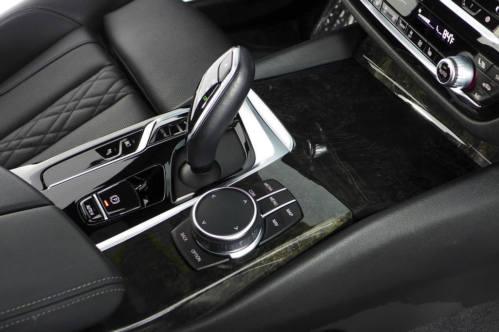 Certified 2023 BMW 530e 530e iPerformance w/ Convenience Package image 15