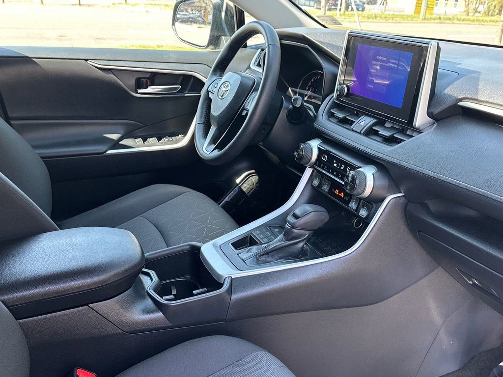 Used 2023 Toyota RAV4 XLE w/ Convenience Package image 10