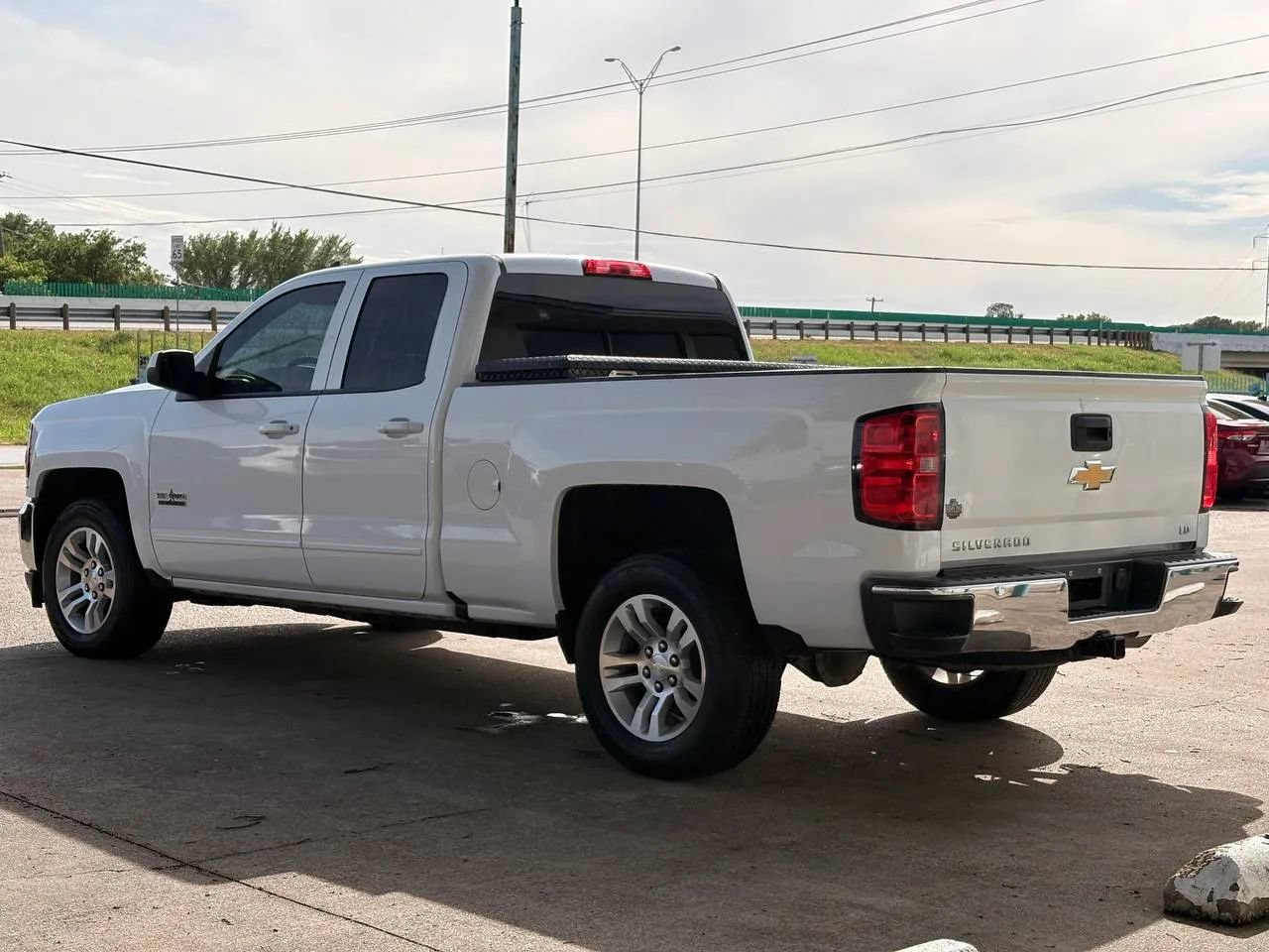 Used 2019 Chevrolet Silverado 1500 LT w/ Texas Edition RWD image 5