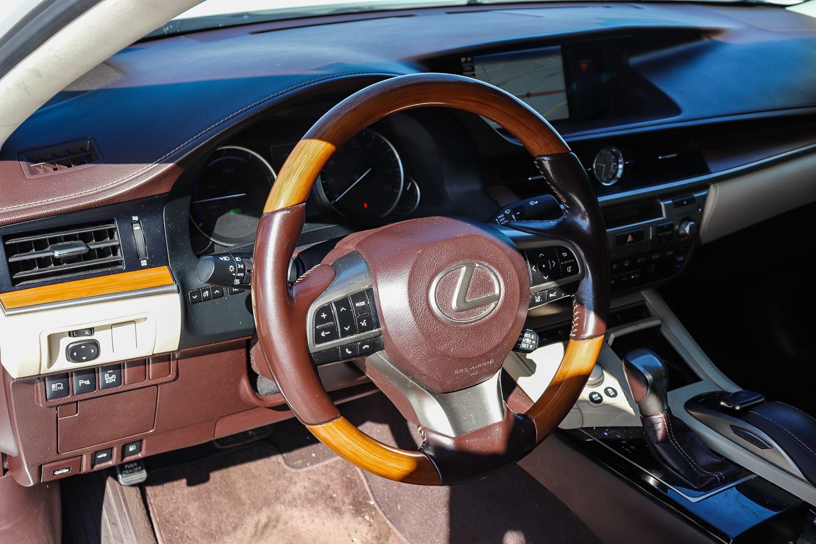 Used 2018 Lexus ES 300h w/ Navigation Package FWD image 20