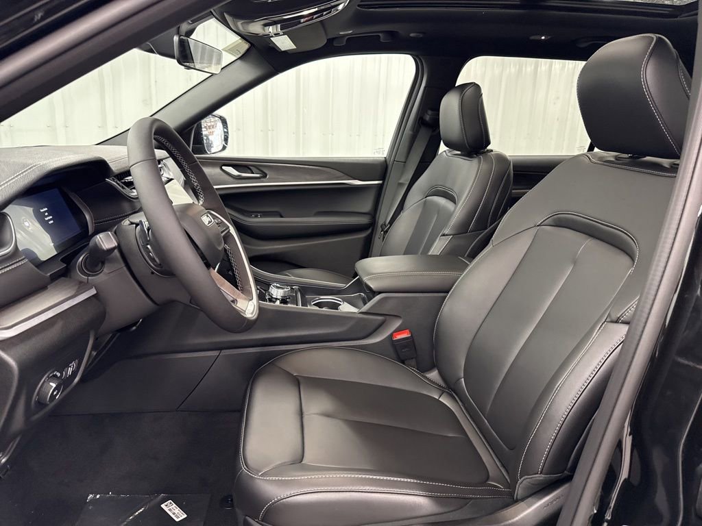 New 2025 Jeep Grand Cherokee L Limited image 15