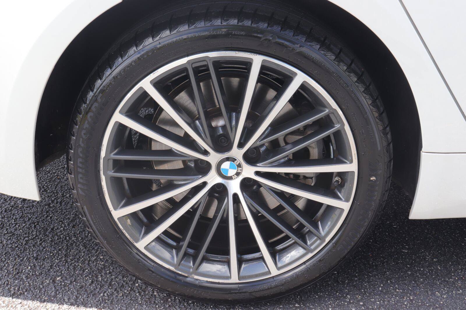 Used 2023 BMW 540i w/ Premium Package RWD image 41
