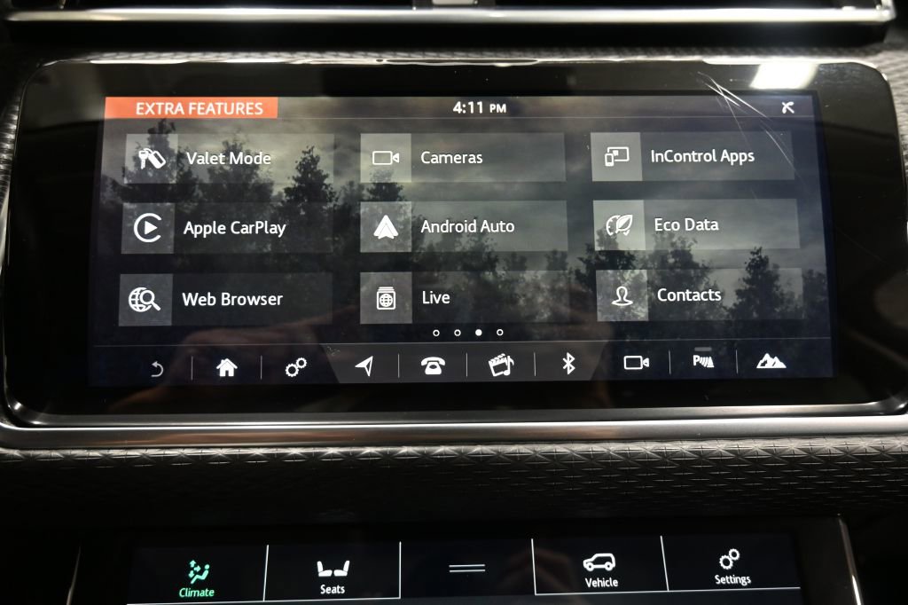 Used 2018 Land Rover Range Rover Velar S image 26