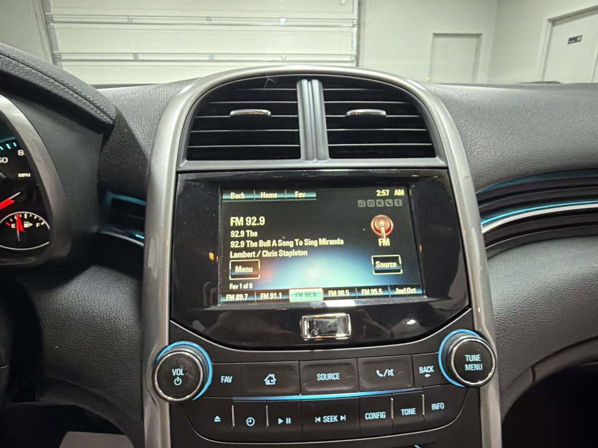 Used 2016 Chevrolet Malibu LTZ image 19