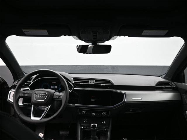 New 2025 Audi Q3 2.0T Premium image 10