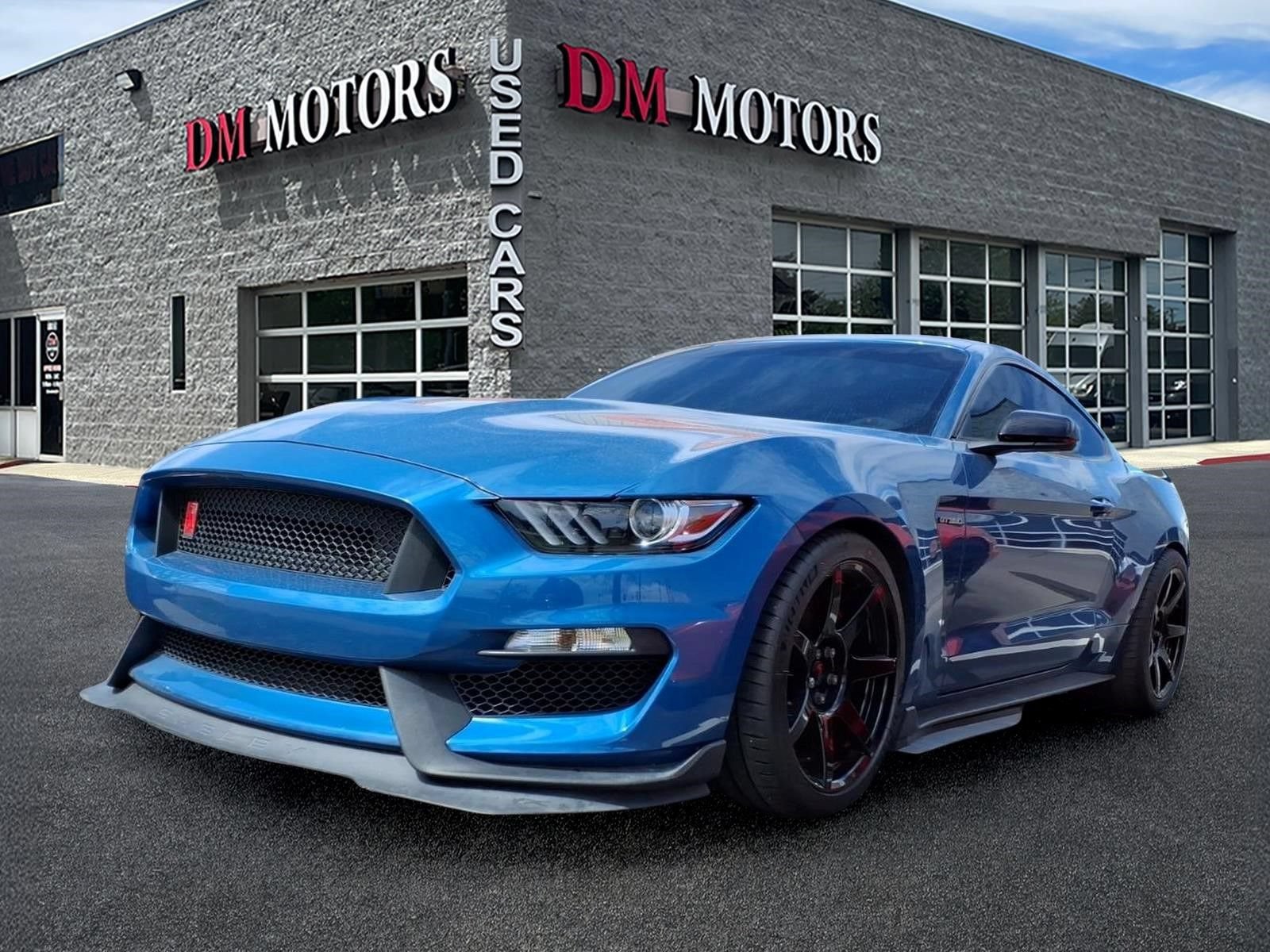 Used 2020 Ford Mustang Shelby GT350R w/ GT350R Equipment Group 920A RWD image 1