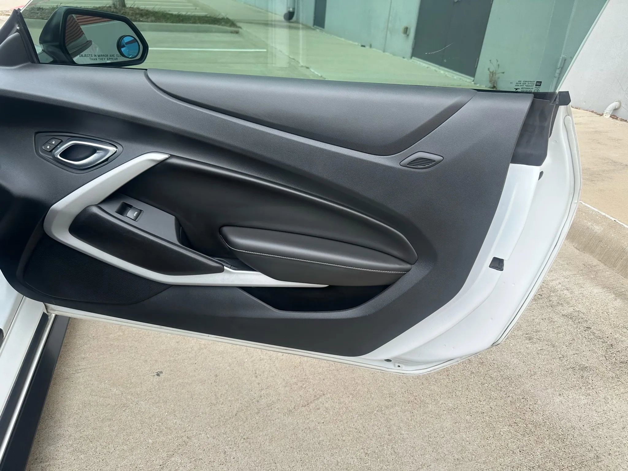 Used 2018 Chevrolet Camaro SS image 20