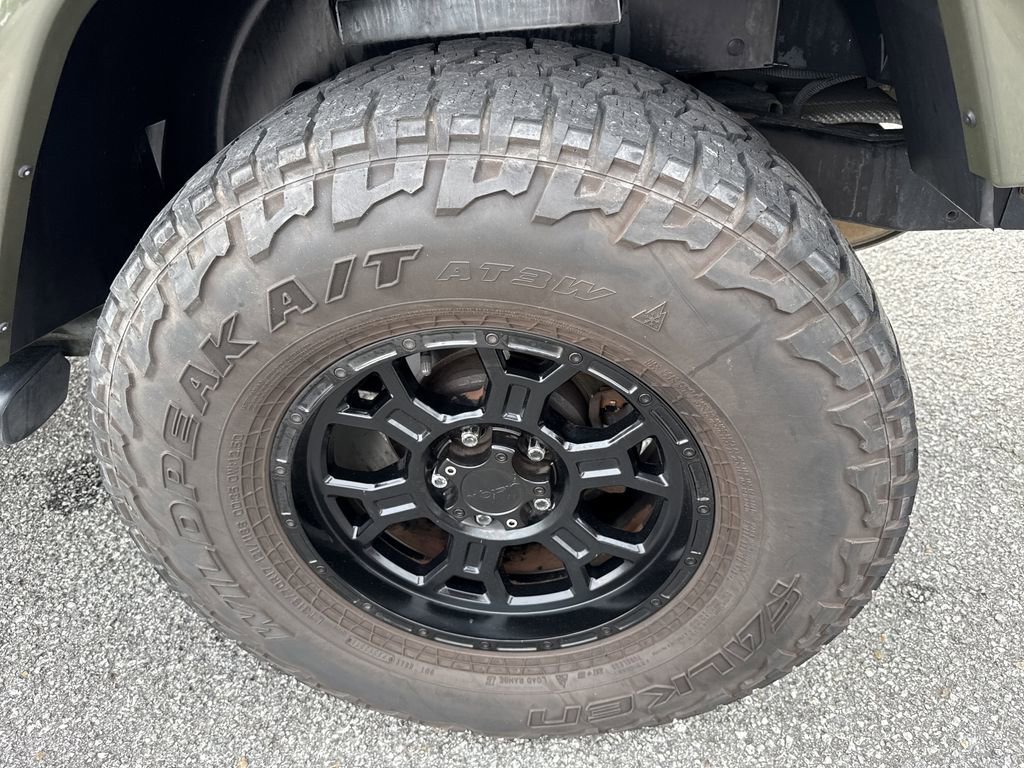 Used 2016 Jeep Wrangler Unlimited Sahara w/ Dual Top Group AWD/4WD image 22