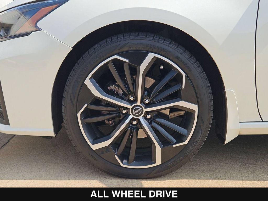 Used 2023 Nissan Altima 2.5 SR AWD/4WD image 34