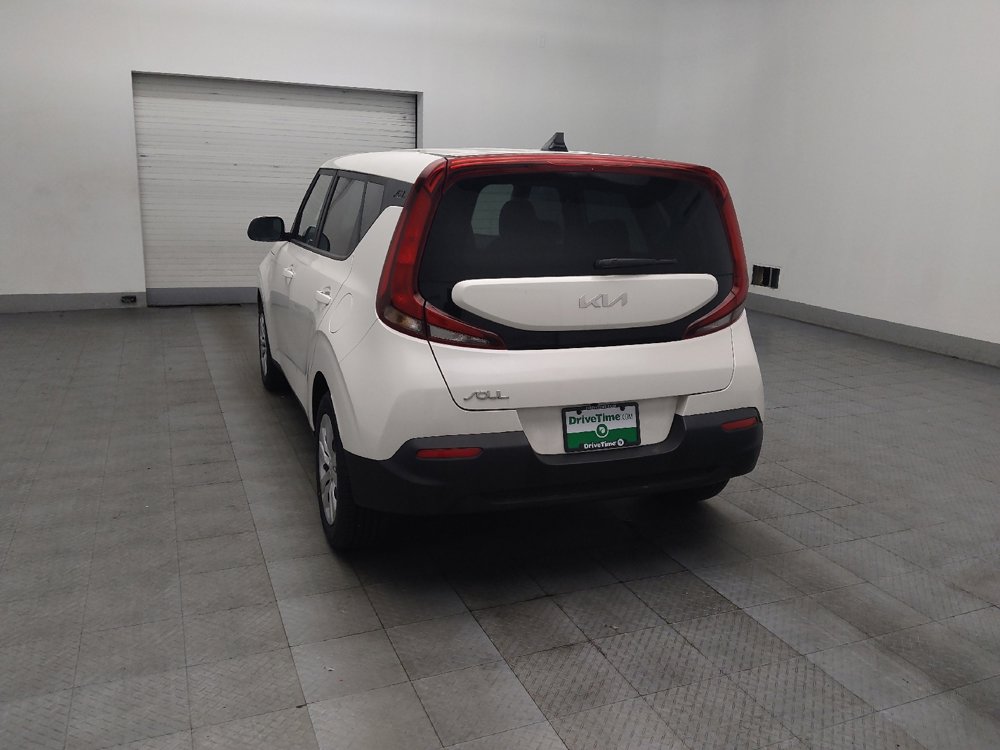 Used 2022 Kia Soul LX image 5
